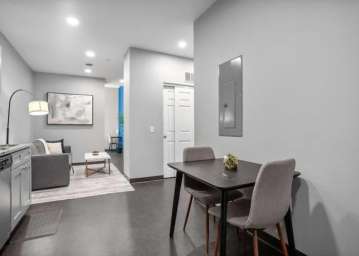 Cozysuites Modern 1br In Downtown Pitts #2 Apartment
